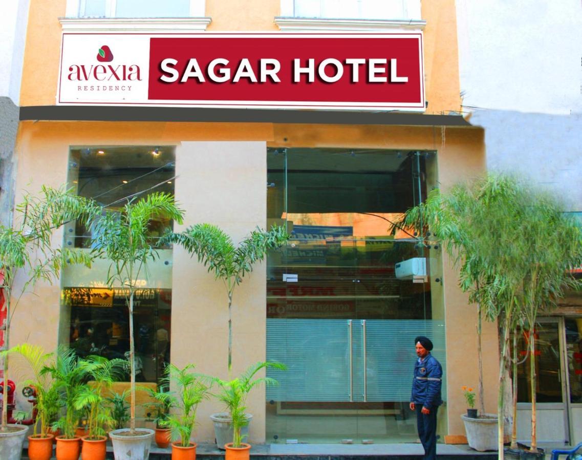 Sagar Hotel Just 5 Min From Golden Temple Amritsar Zewnętrze zdjęcie